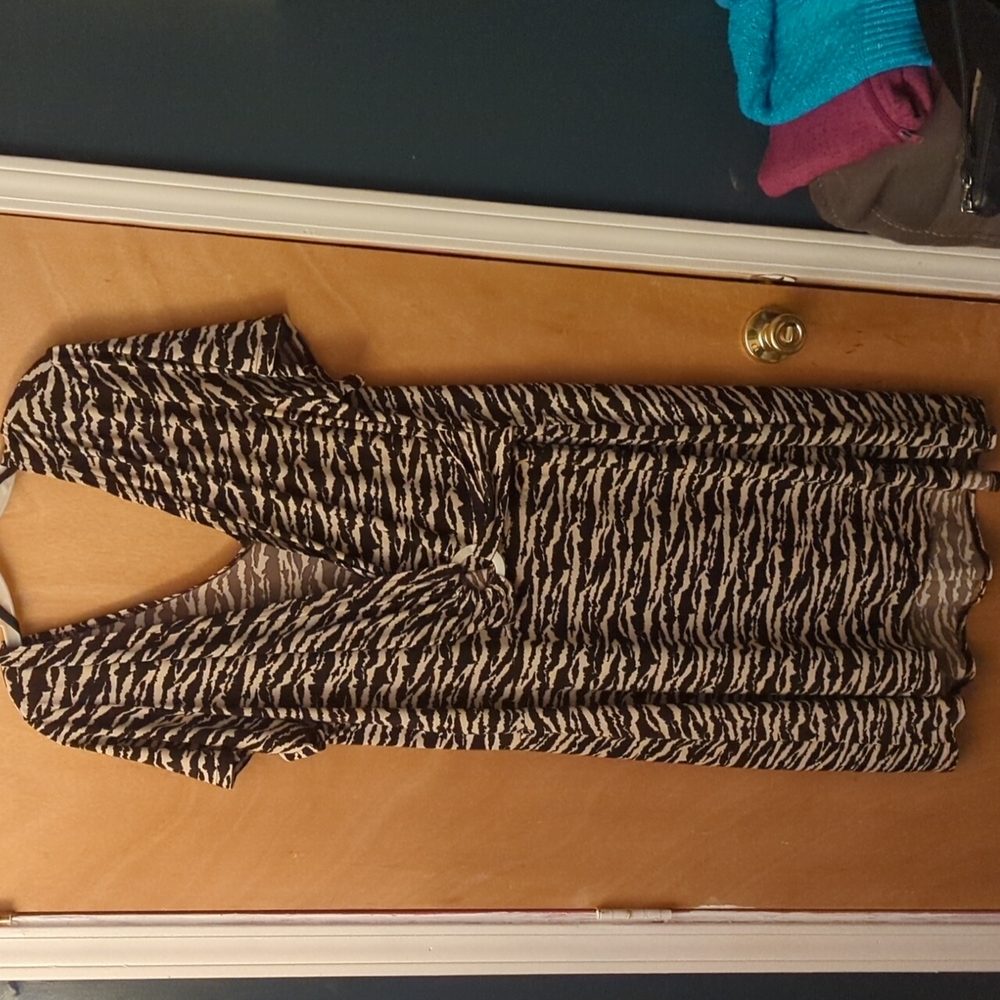 DressBarn Size 22 Brown and Cream Wrap